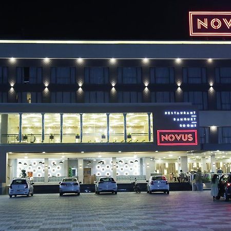 Hotel Novus Bharuch Exterior photo