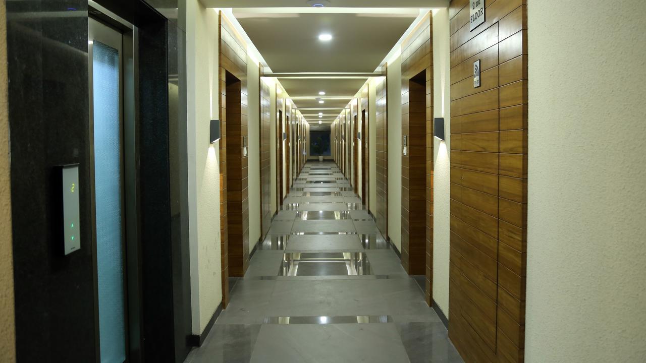 Hotel Novus Bharuch Exterior photo